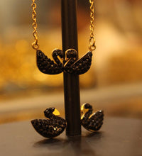 Twin Swan Set